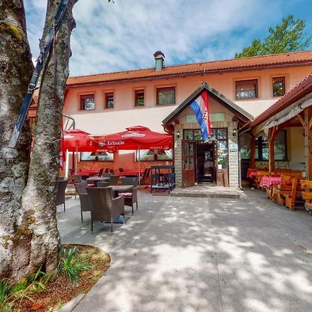 Planinarski Centar Petehovac Delnice Bagian luar foto