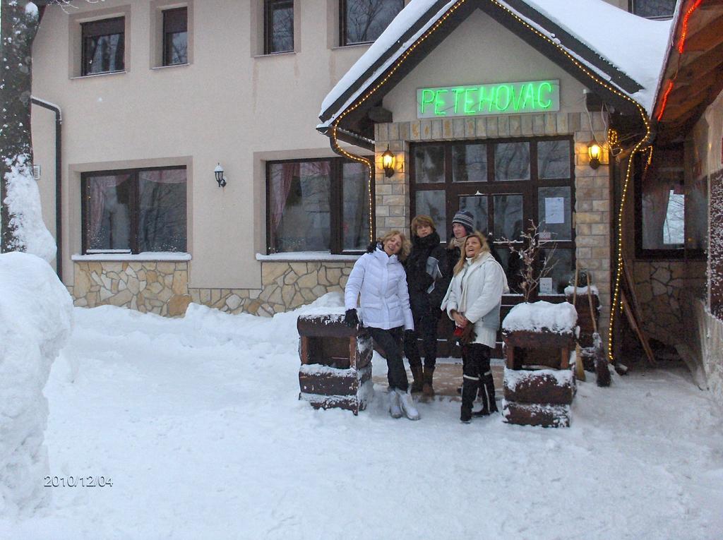 Planinarski Centar Petehovac Delnice Bagian luar foto